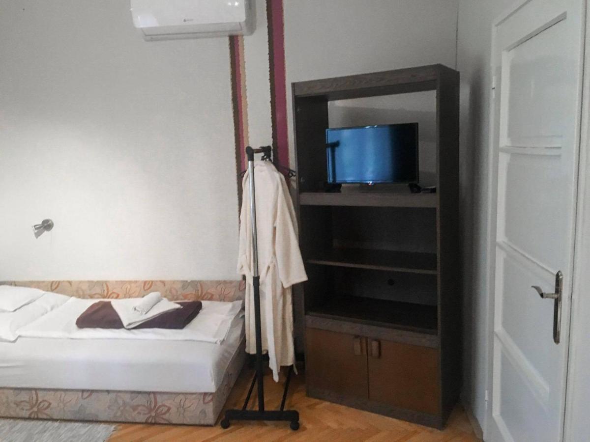 Tompos Vendégház és pince Villány Exterior foto